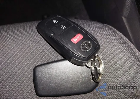 2025 Toyota Corolla Cross Hybrid Nightshade Edition из США, поврежденный, VIN 7MUFBABG1SV081830